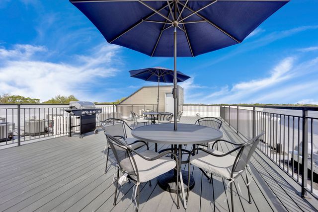 4350 W Lawrence Avenue 408, Chicago, IL 60630