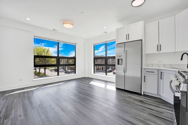 4350 W Lawrence Avenue 408, Chicago, IL 60630