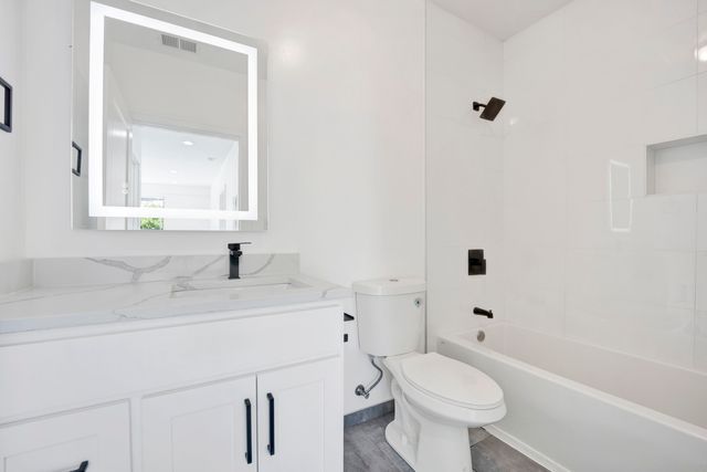 4350 W Lawrence Avenue 408, Chicago, IL 60630