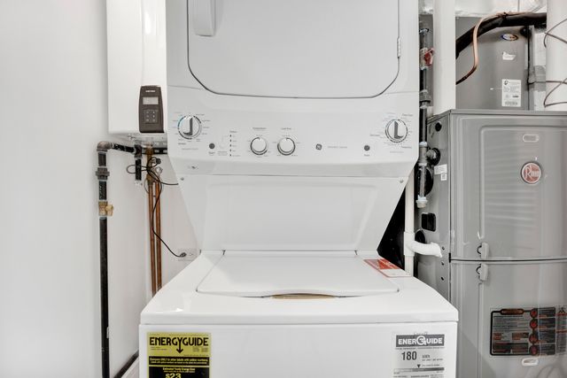 4350 W Lawrence Avenue 408, Chicago, IL 60630