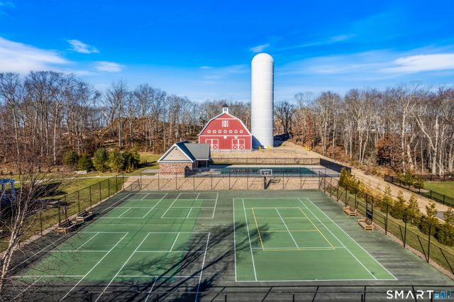 12 Pumpkin Grove, East Lyme, CT 06333