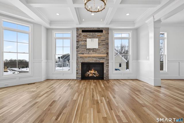 12 Pumpkin Grove, East Lyme, CT 06333