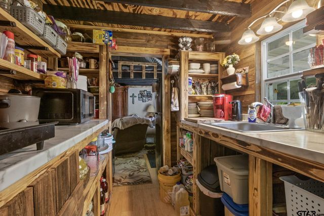 61 Private Road 52436, Pittsburg, TX 75686