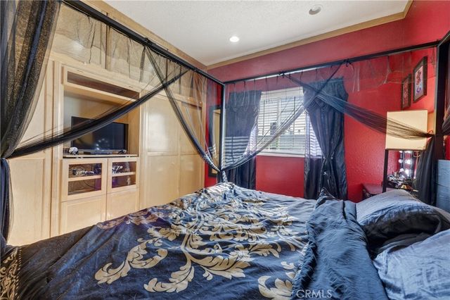 606 N Park, Pomona, CA 91768