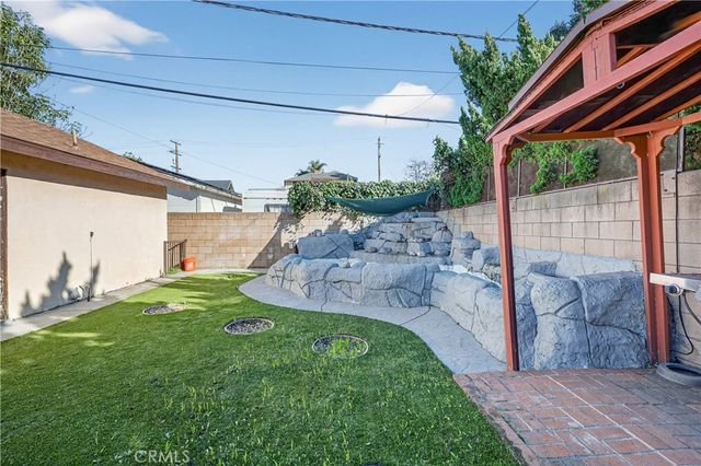 606 N Park, Pomona, CA 91768