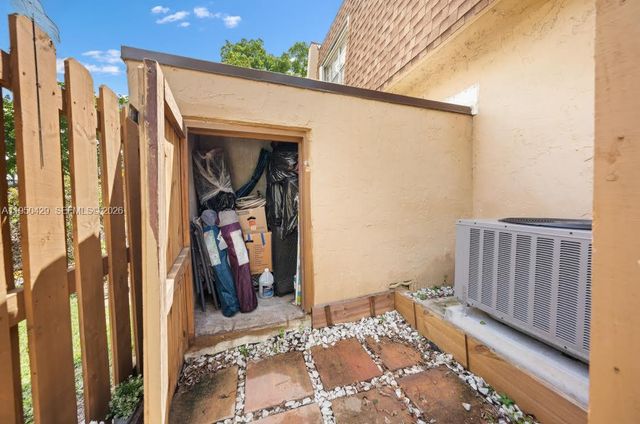 3561 NW 95th Ter 423, Sunrise, FL 33351