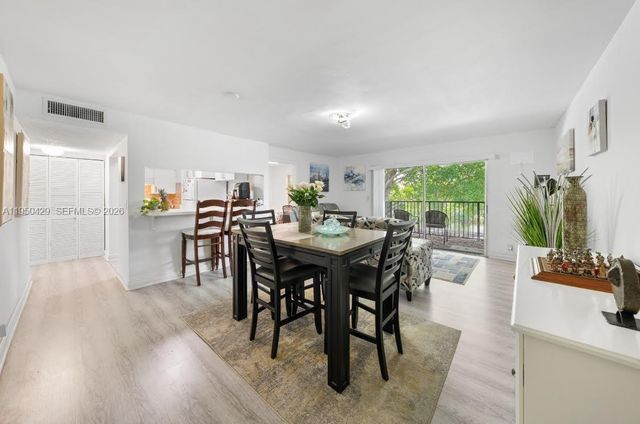 3561 NW 95th Ter 423, Sunrise, FL 33351