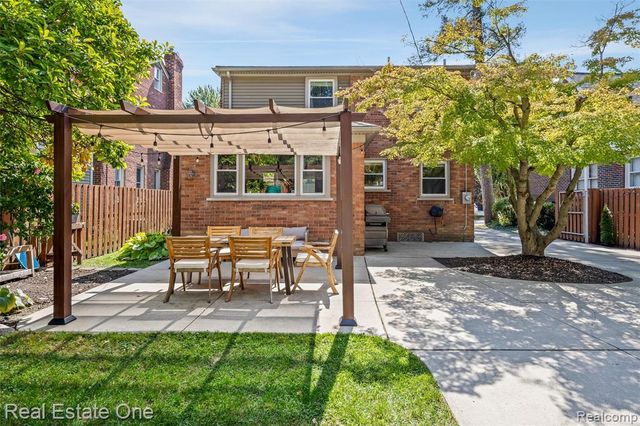 1630 W 12 Mile Road, Royal Oak, MI 48073