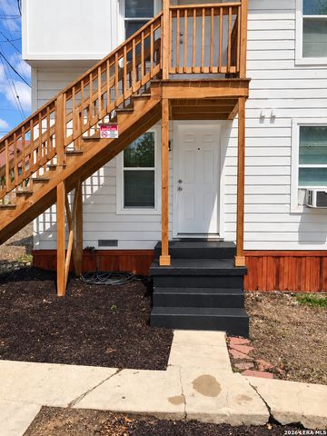 1448 W SUMMIT AVE, San Antonio, TX 78201