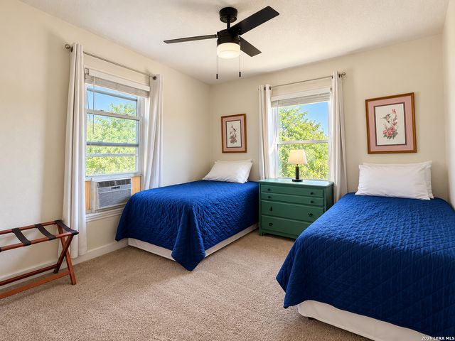 1448 W SUMMIT AVE, San Antonio, TX 78201