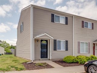 156 Delmar Ln Apt A, Newport News, VA 23602