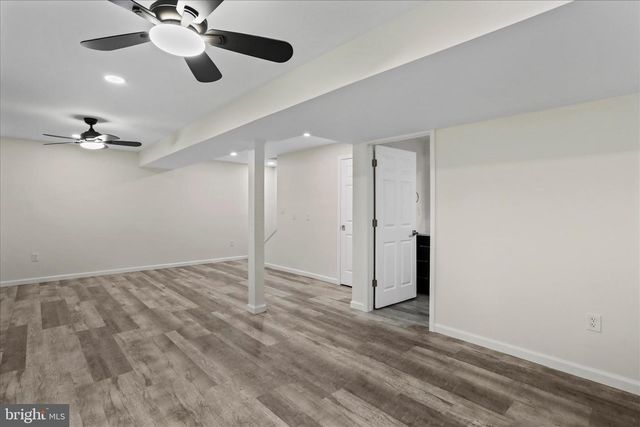 31 LIVERPOOL LN, Martinsburg, WV 25405