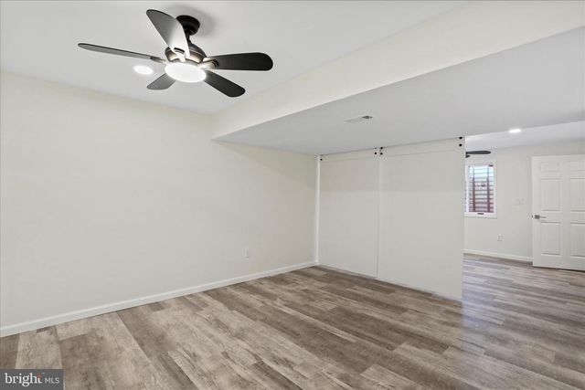 31 LIVERPOOL LN, Martinsburg, WV 25405