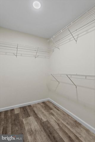 31 LIVERPOOL LN, Martinsburg, WV 25405