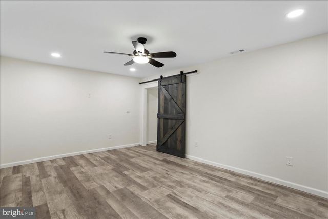 31 LIVERPOOL LN, Martinsburg, WV 25405