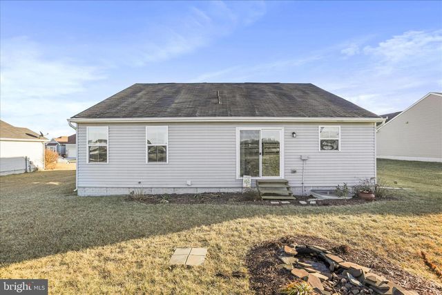 31 LIVERPOOL LN, Martinsburg, WV 25405