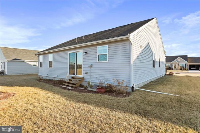 31 LIVERPOOL LN, Martinsburg, WV 25405