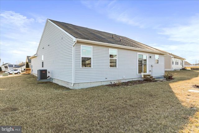 31 LIVERPOOL LN, Martinsburg, WV 25405