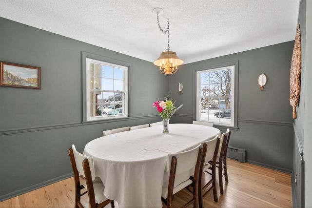 1498 Nevada Avenue E, Saint Paul, MN 55106