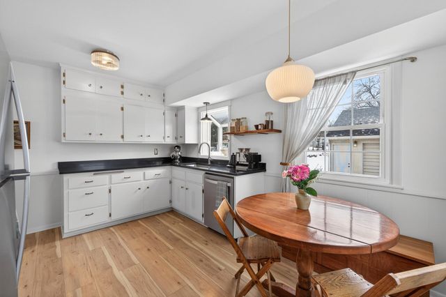 1498 Nevada Avenue E, Saint Paul, MN 55106