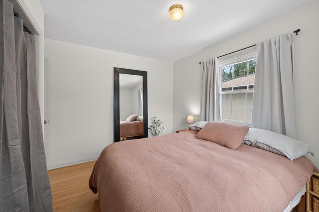 1498 Nevada Avenue E, Saint Paul, MN 55106