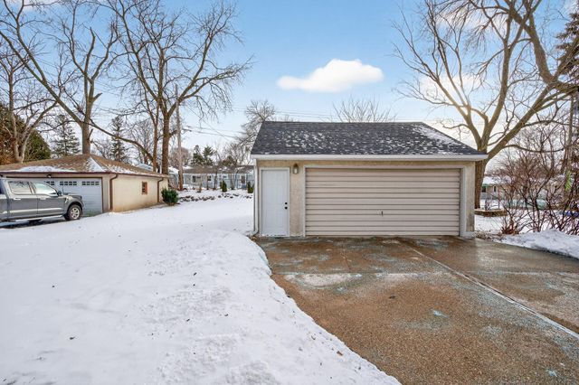 1498 Nevada Avenue E, Saint Paul, MN 55106