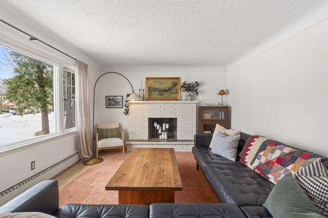 1498 Nevada Avenue E, Saint Paul, MN 55106