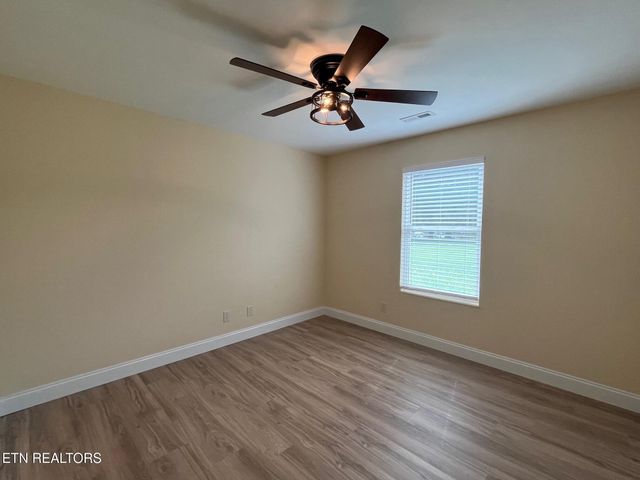 4423 Bart Giffin Rd, Maryville, TN 37803