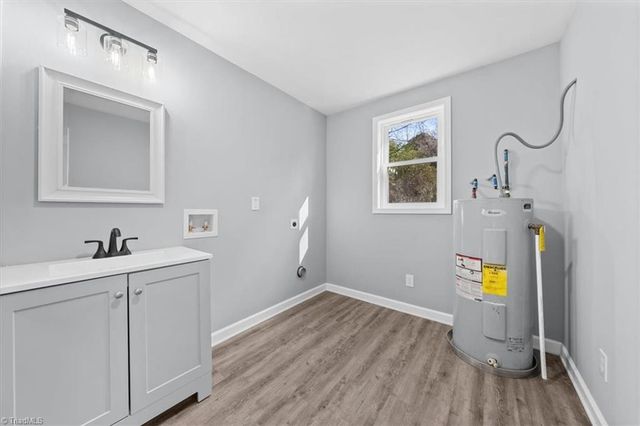 4802 Summit Avenue, Greensboro, NC 27405