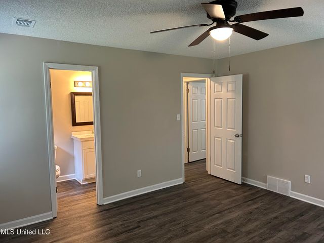 7593 Millbridge Drive, Southaven, MS 38671