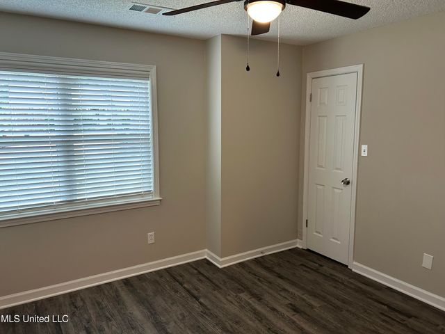 7593 Millbridge Drive, Southaven, MS 38671