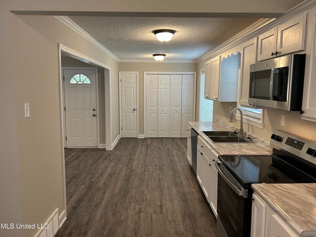 7593 Millbridge Drive, Southaven, MS 38671