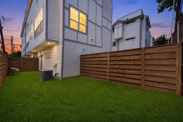 1917 Landon Lane, Dallas, TX 75204