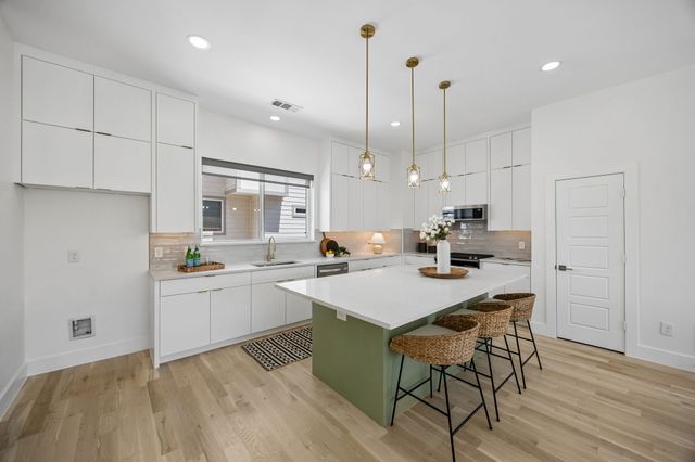 1917 Landon Lane, Dallas, TX 75204