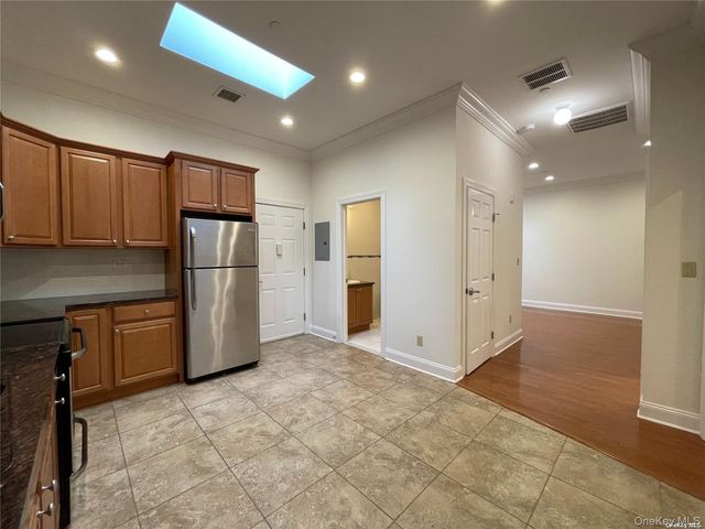 328A Main Street 3B, Huntington, NY 11743