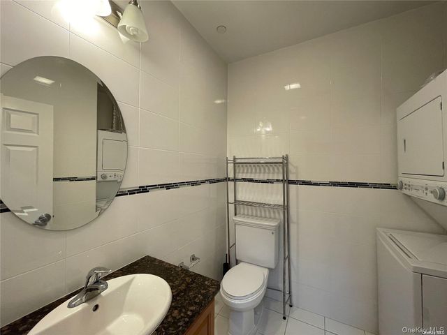 328A Main Street 3B, Huntington, NY 11743