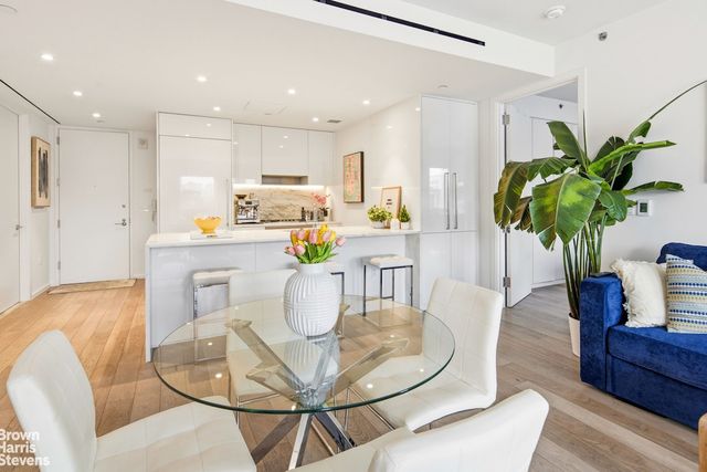 150 E 23rd St Apt 14C, New York City, NY 10010