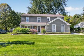 1171 Barneswood Lane, Rochester Hills, MI 48306