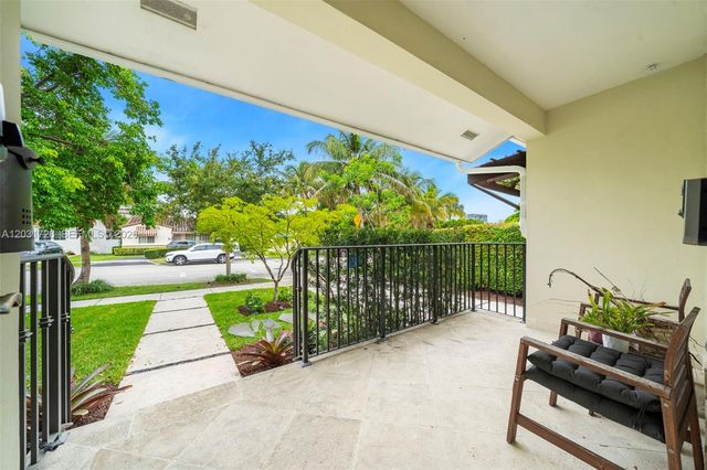 2241 SW 25th Ter, Miami, FL 33133