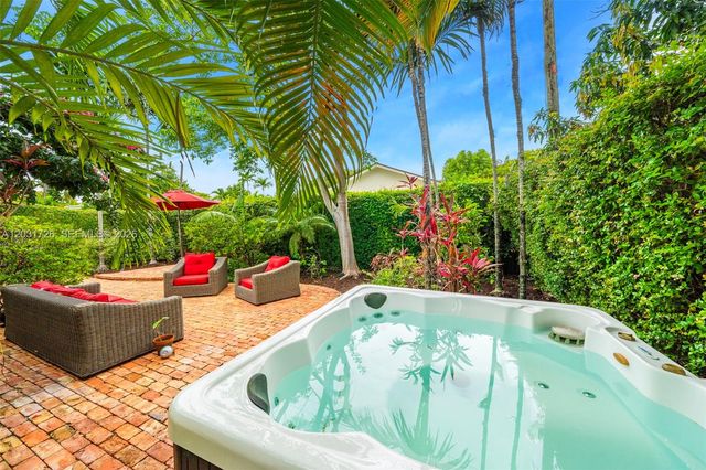 2241 SW 25th Ter, Miami, FL 33133