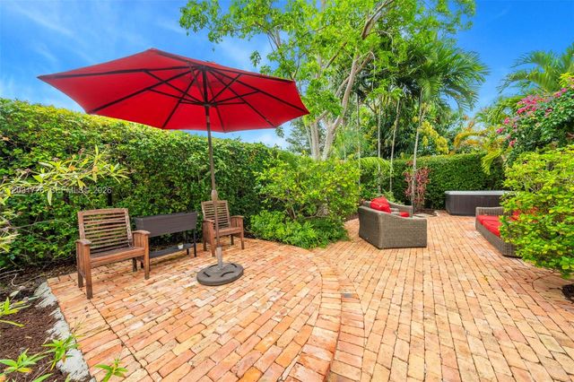 2241 SW 25th Ter, Miami, FL 33133