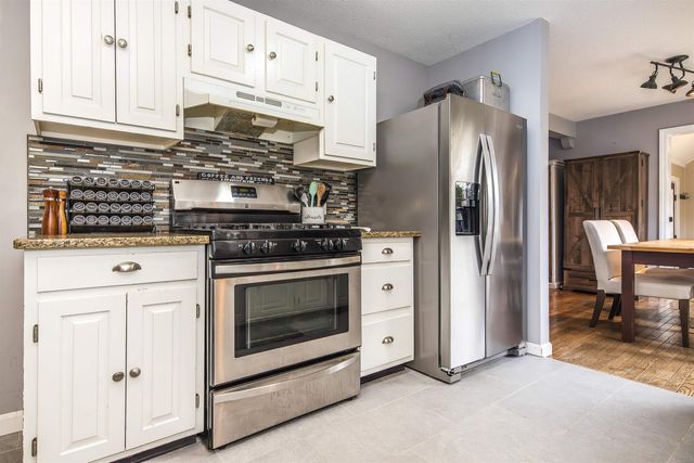 34 Hillcrest Road, Rutland City, VT 05701