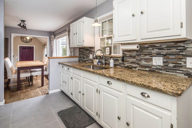 34 Hillcrest Road, Rutland City, VT 05701