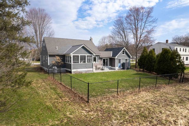 34 Hillcrest Road, Rutland City, VT 05701