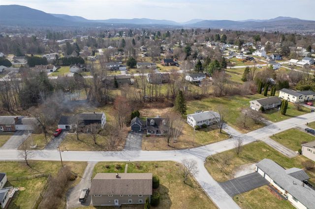 34 Hillcrest Road, Rutland City, VT 05701