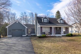 34 Hillcrest Road, Rutland City, VT 05701