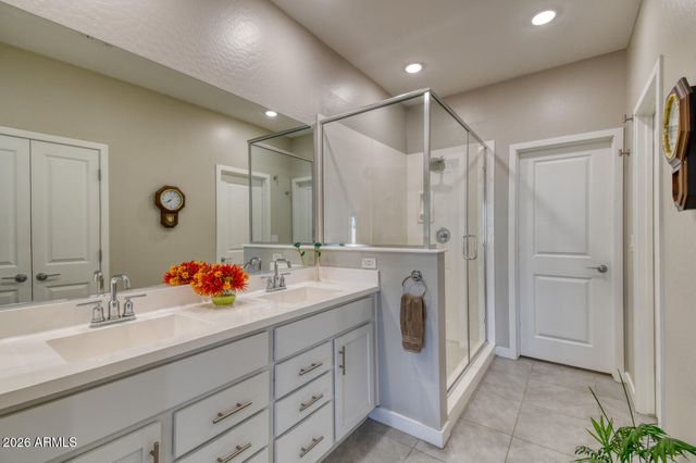 155 N LAKEVIEW Boulevard 233, Chandler, AZ 85225