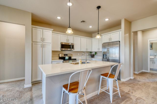 155 N LAKEVIEW Boulevard 233, Chandler, AZ 85225