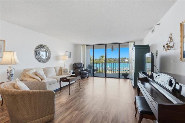 19111 VISTA BAY DRIVE 202, Indian Shores, FL 33785