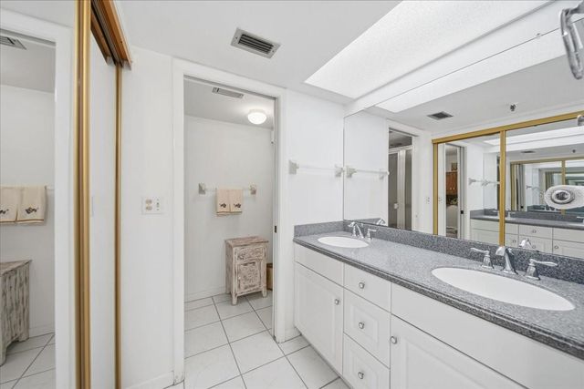 19111 VISTA BAY DRIVE 202, Indian Shores, FL 33785